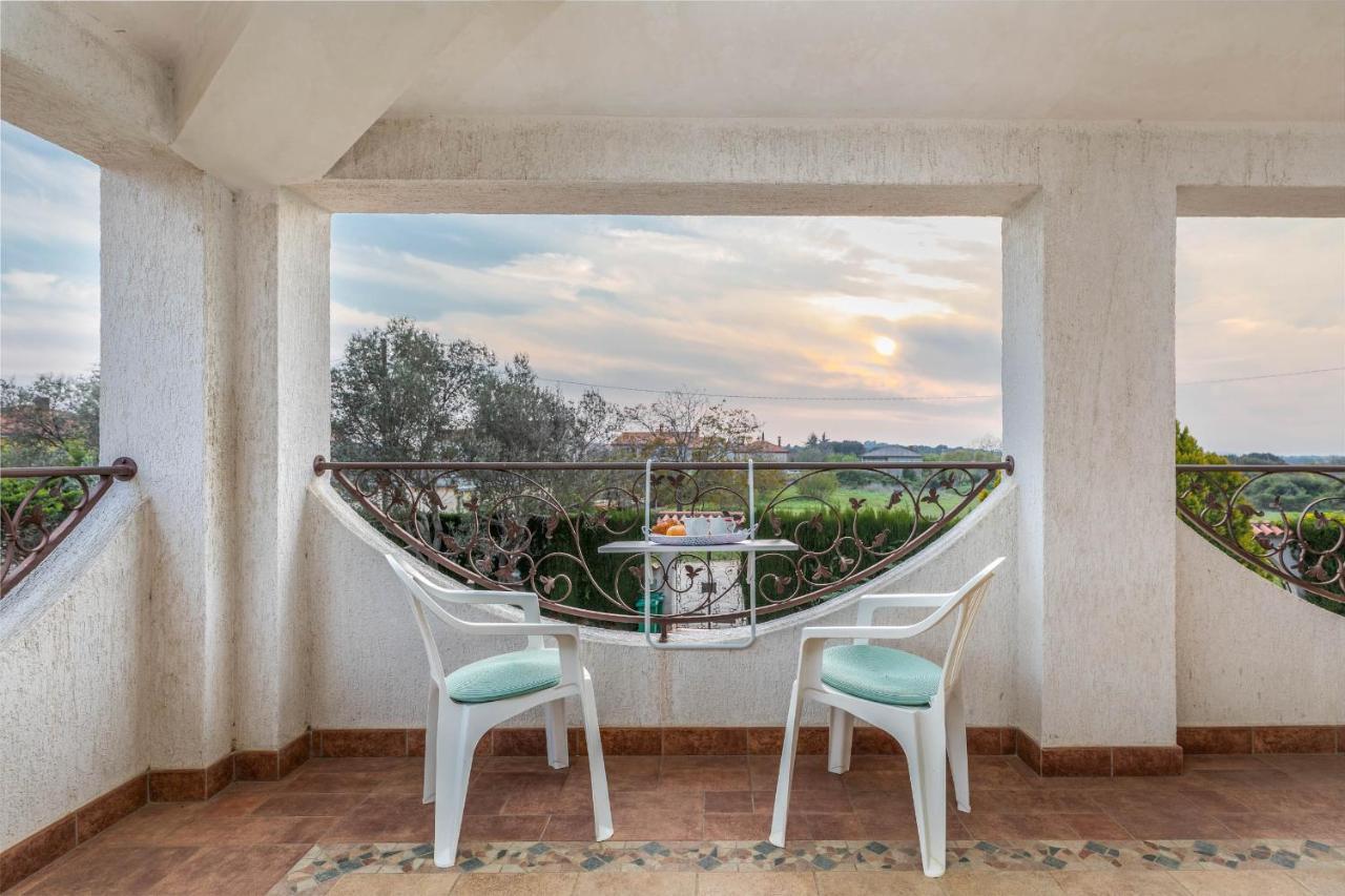 Apartment Villa Nera Пула Экстерьер фото